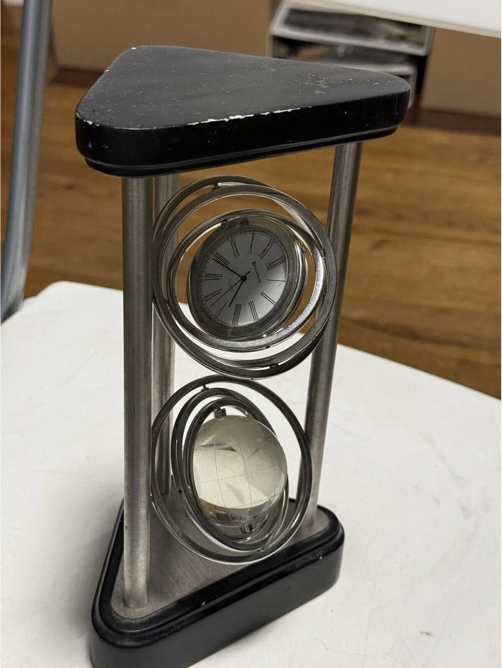 Vintage Bechmark Quartz Spinning Desk Clock Crystal Globe ( Untested )